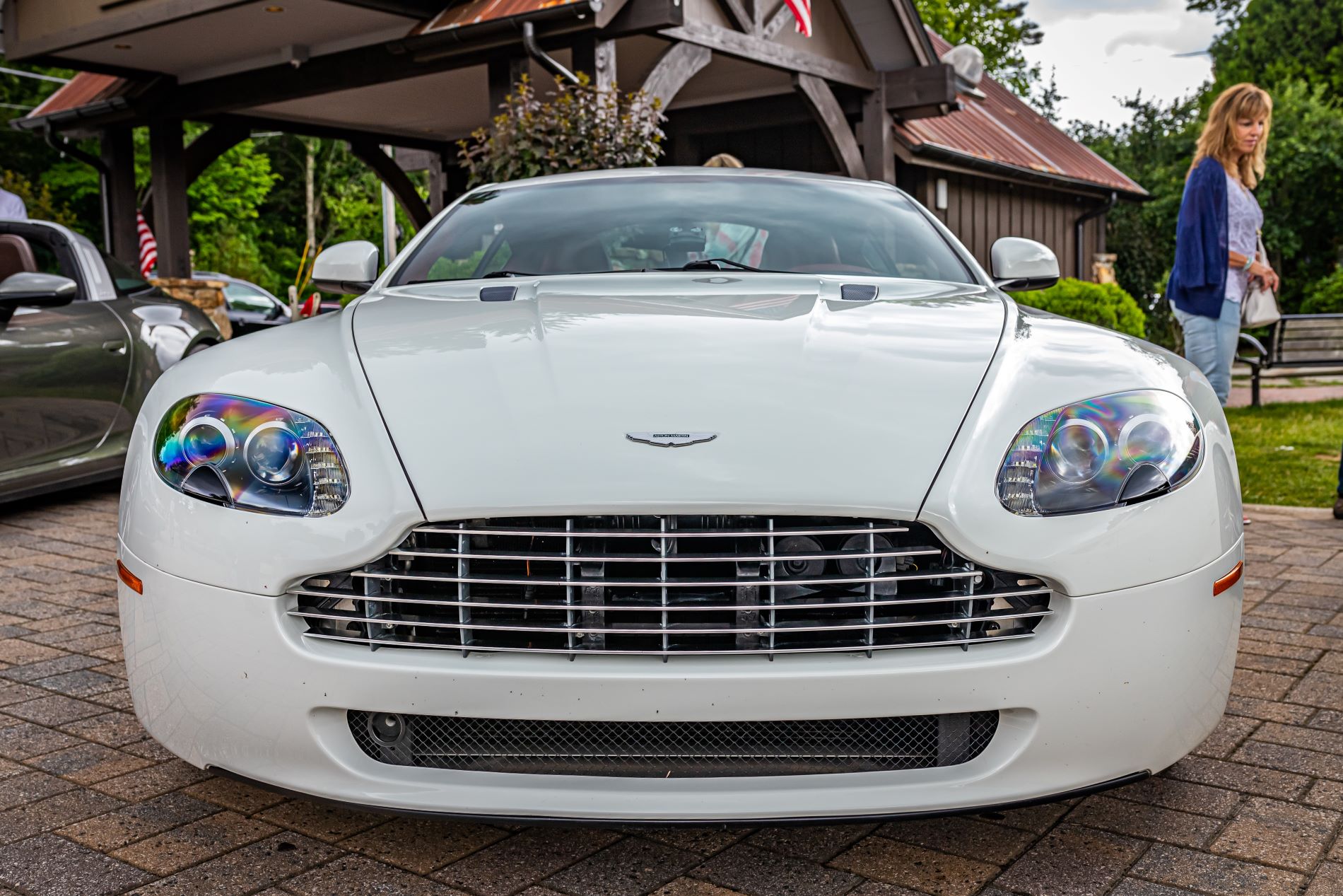 Aston Martin V8 Vantage N420 2010 - 2014, a British automaker's luxury sports car