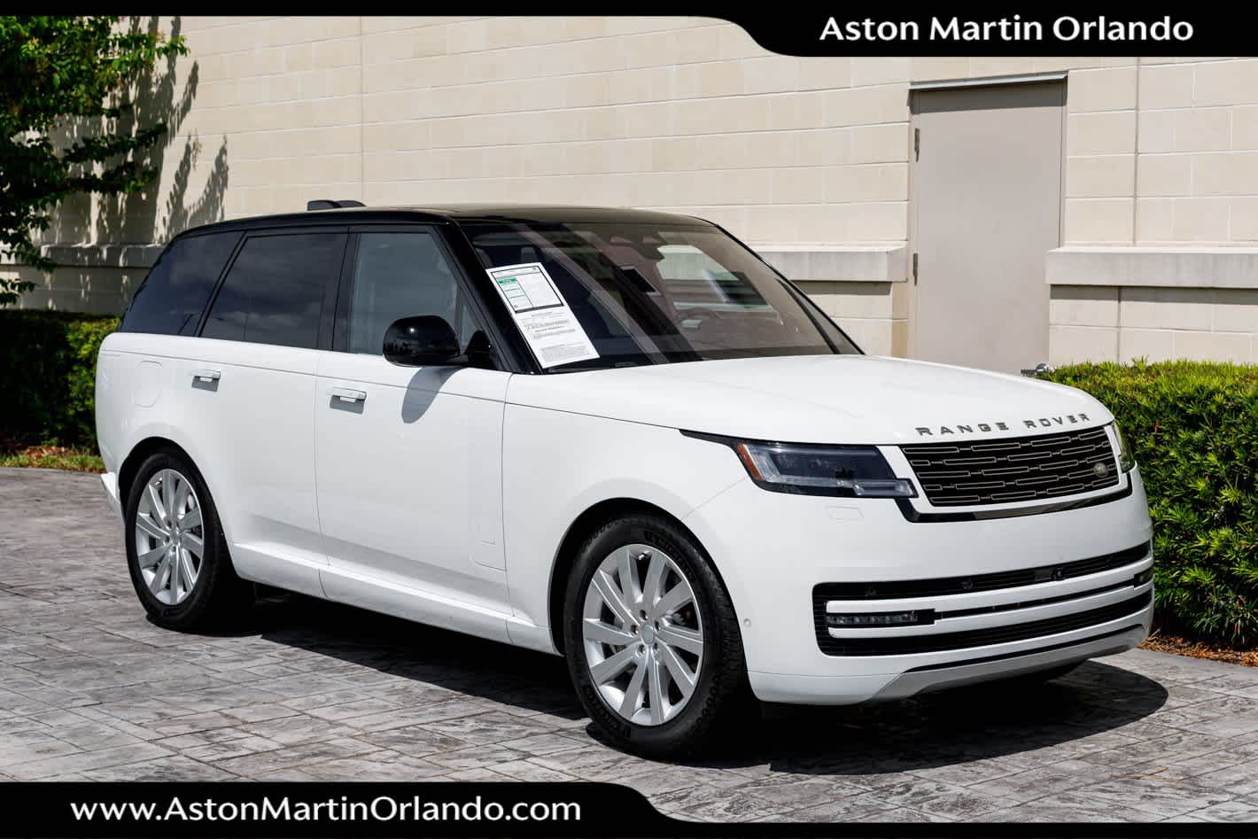 2023 Land Rover Range Rover SE