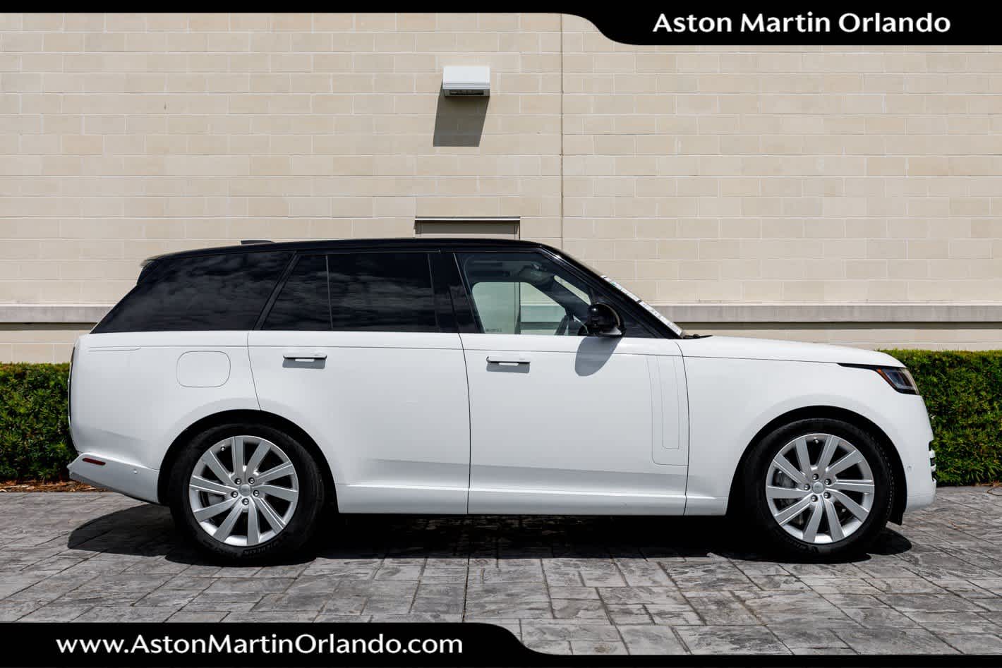 2023 Land Rover Range Rover SE