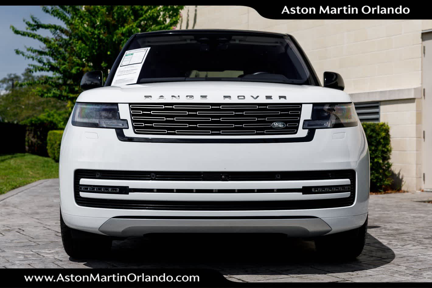 2023 Land Rover Range Rover SE