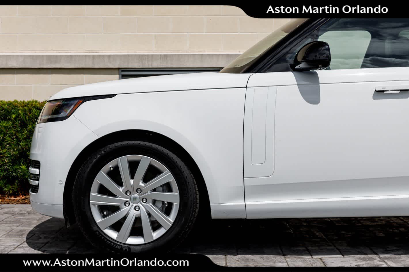 2023 Land Rover Range Rover SE