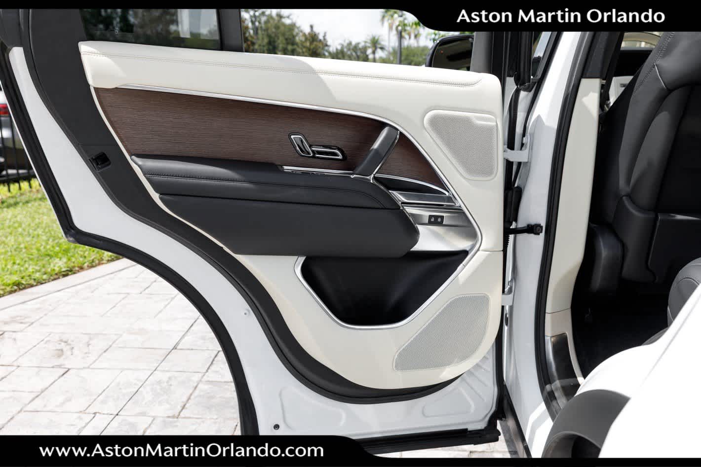 2023 Land Rover Range Rover SE