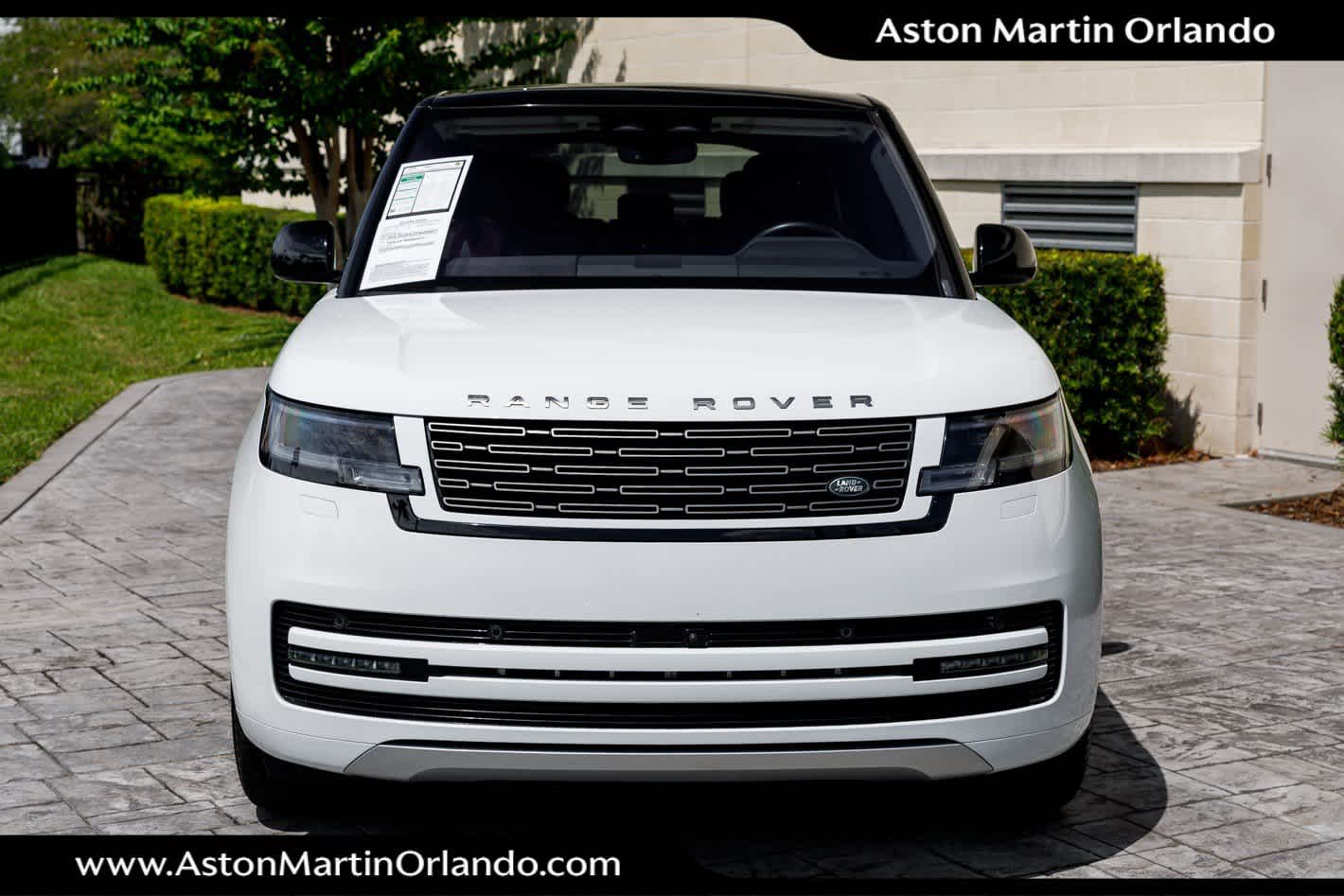 2023 Land Rover Range Rover SE
