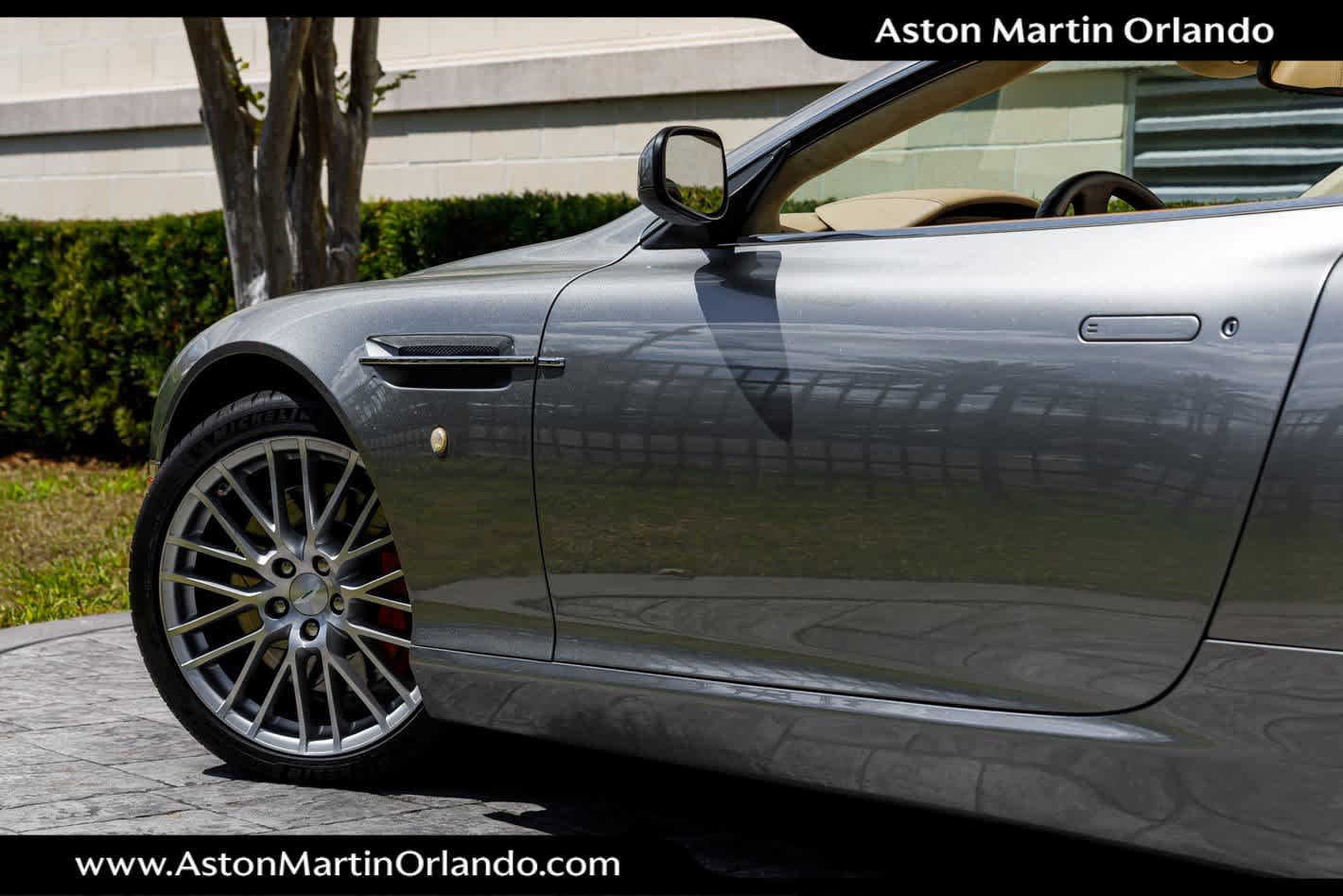 2009 Aston Martin DB9 2dr Volante Auto