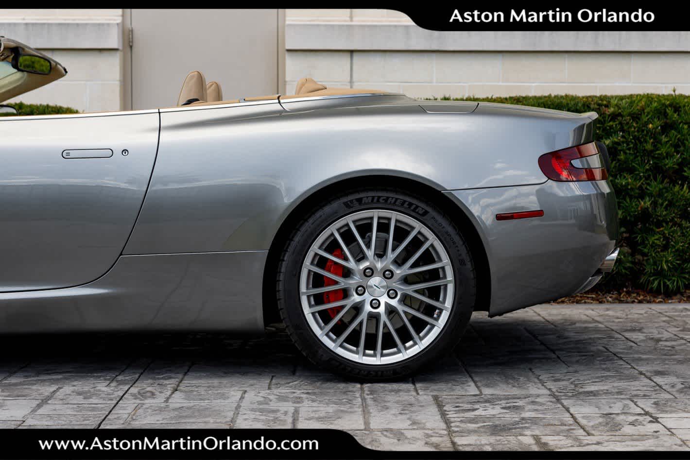 2009 Aston Martin DB9 2dr Volante Auto