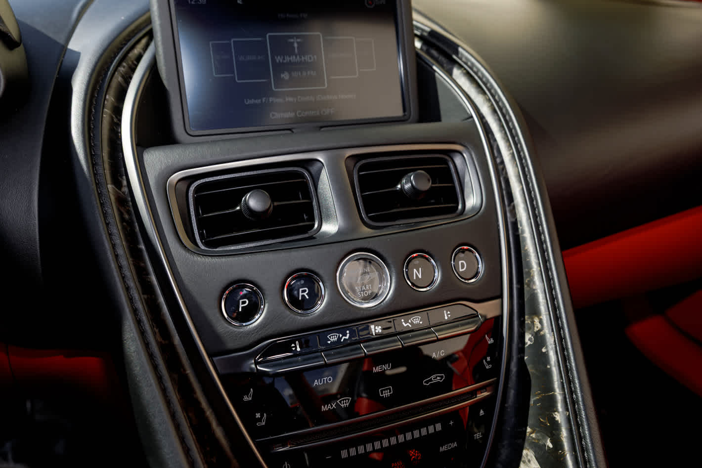 2019 Aston Martin DB11 Volante