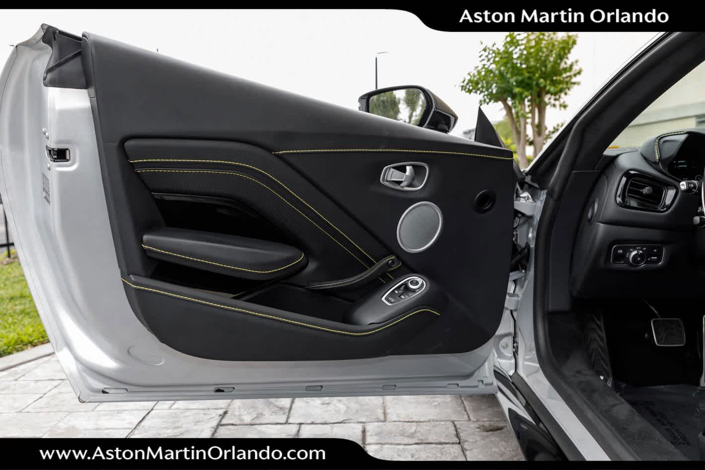 2022 Aston Martin Vantage Coupe