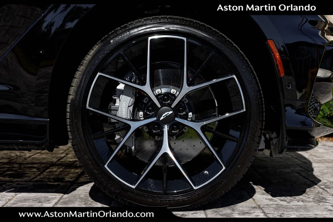 2025 Aston Martin DBX 707