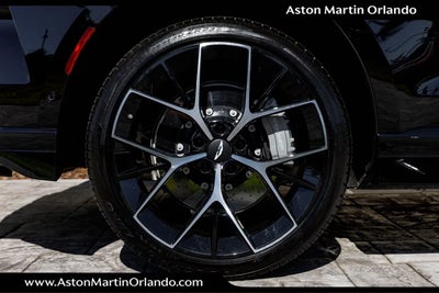 2025 Aston Martin DBX 707