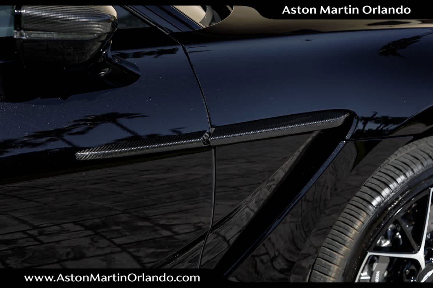 2025 Aston Martin DBX 707