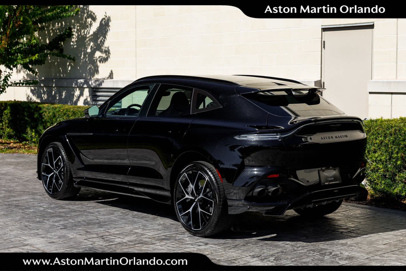 2025 Aston Martin DBX 707