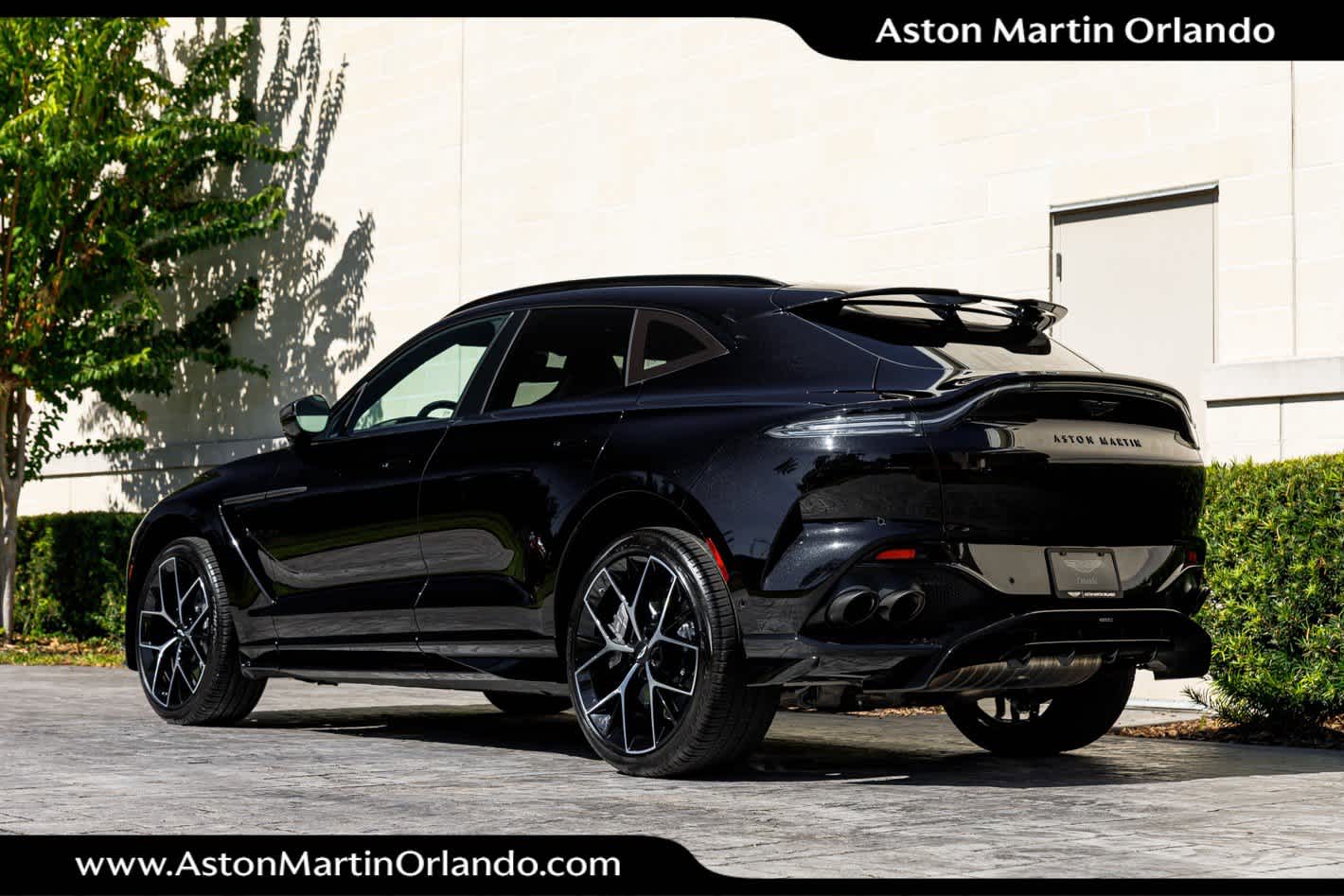 2025 Aston Martin DBX 707