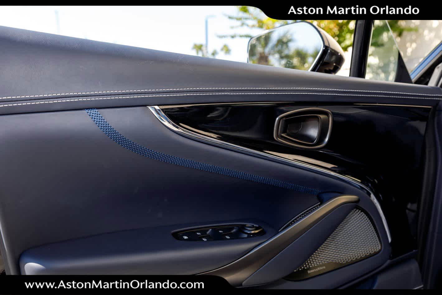 2025 Aston Martin DBX 707