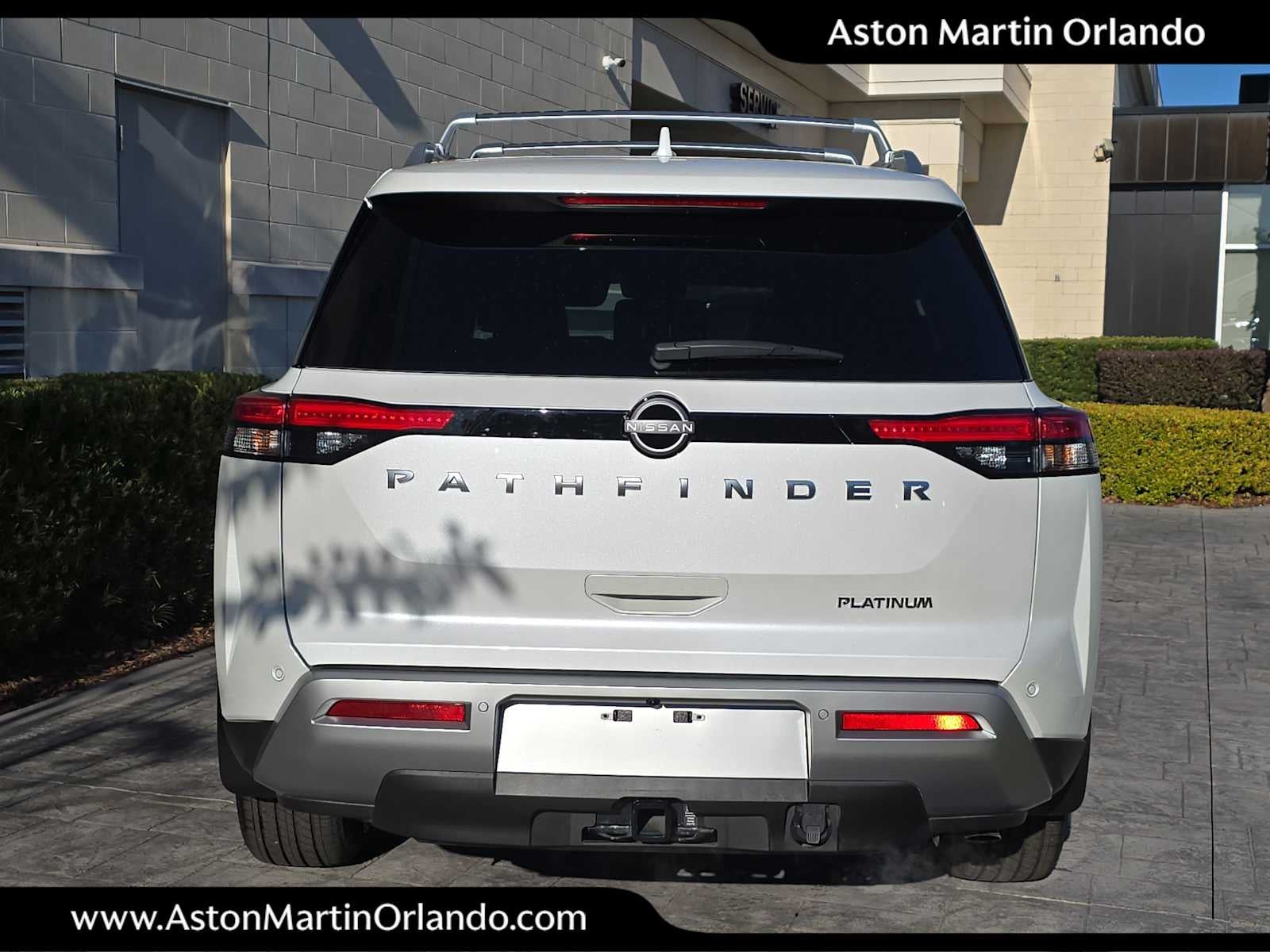 2025 Nissan Pathfinder Platinum