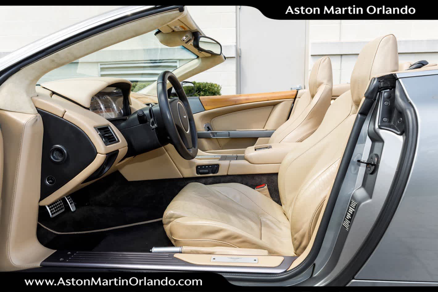 2009 Aston Martin DB9 Base