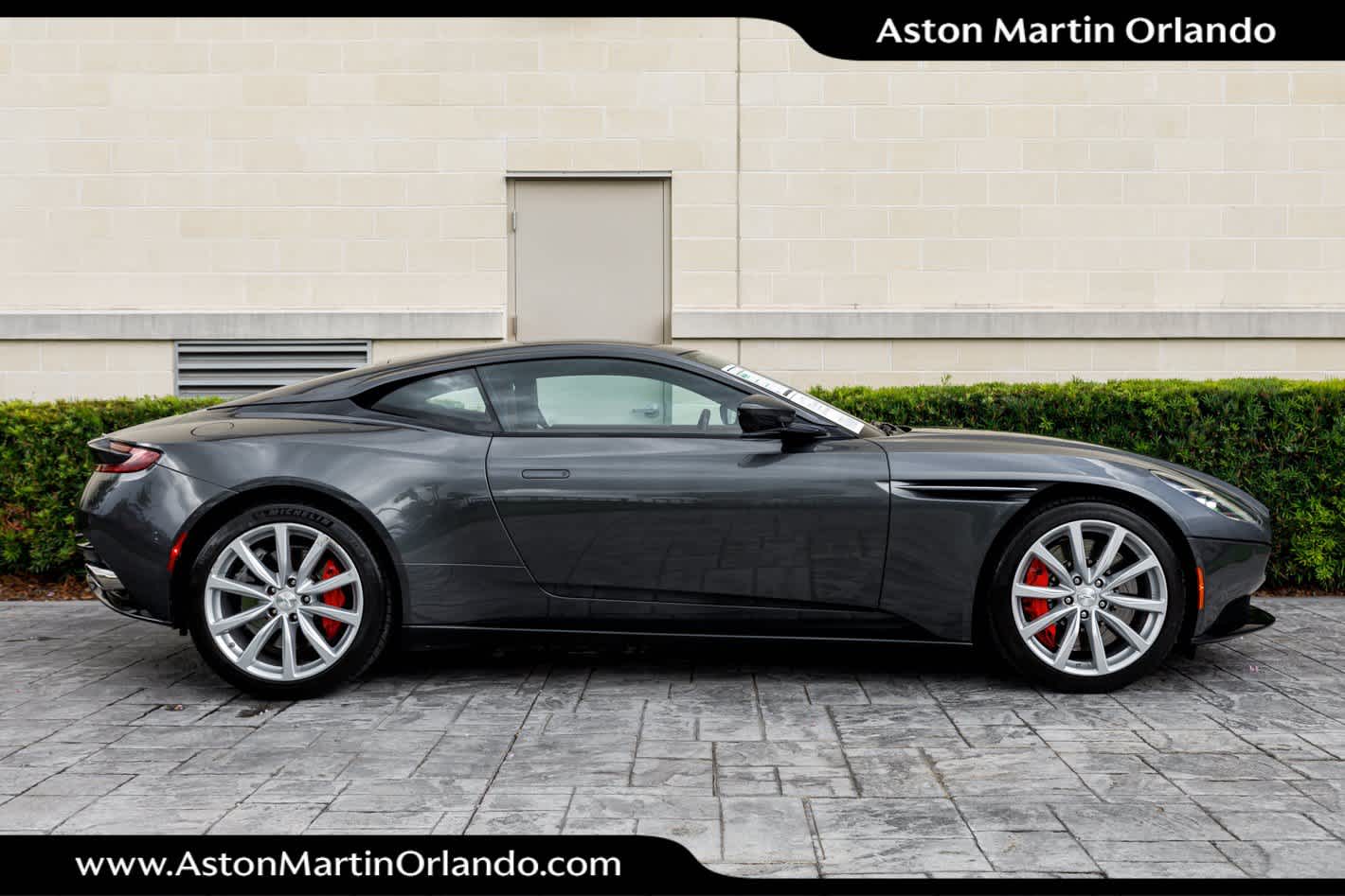 2021 Aston Martin DB11 V8