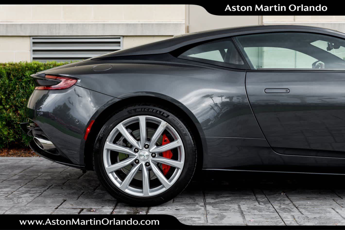 2021 Aston Martin DB11 V8