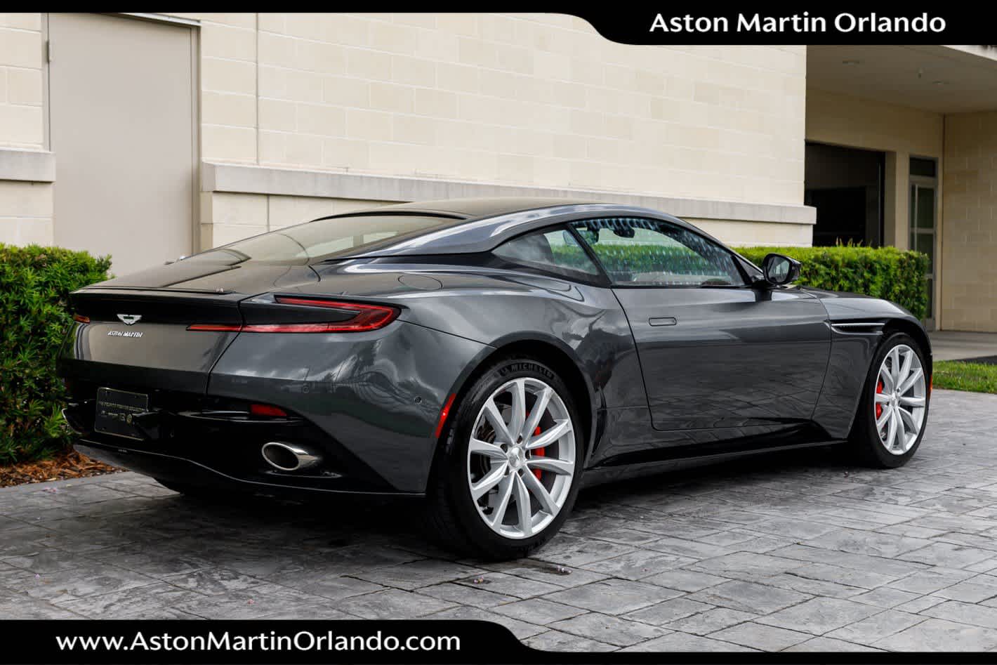 2021 Aston Martin DB11 V8