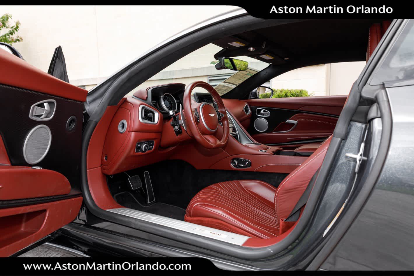 2021 Aston Martin DB11 V8