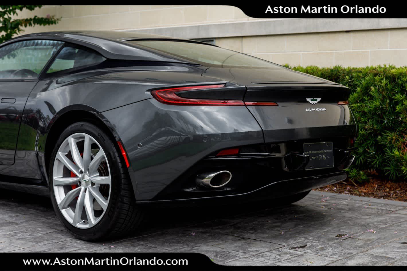 2021 Aston Martin DB11 V8