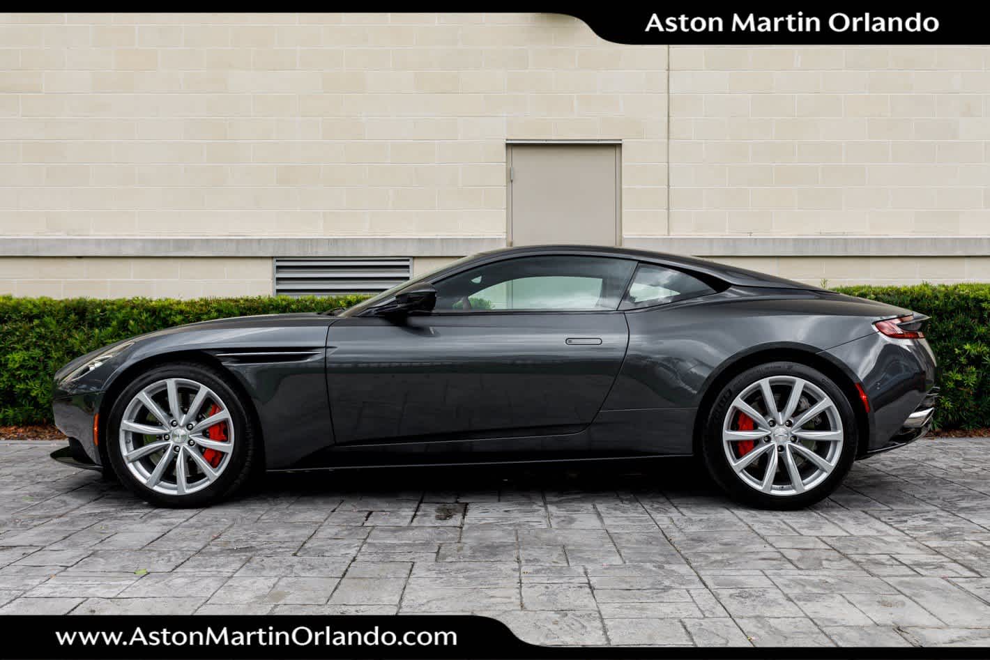 2021 Aston Martin DB11 V8