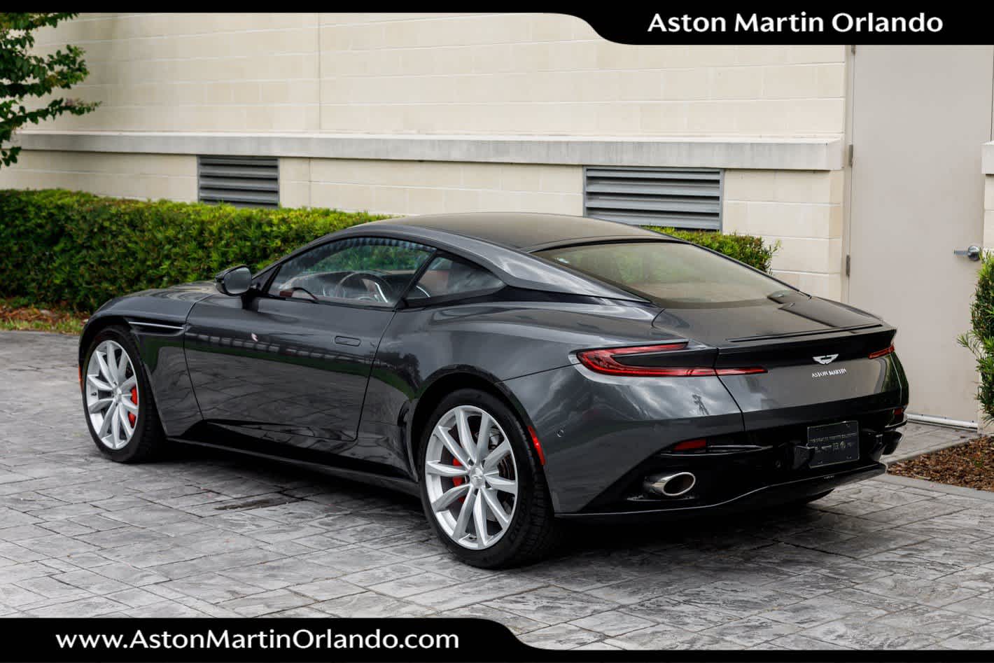 2021 Aston Martin DB11 V8