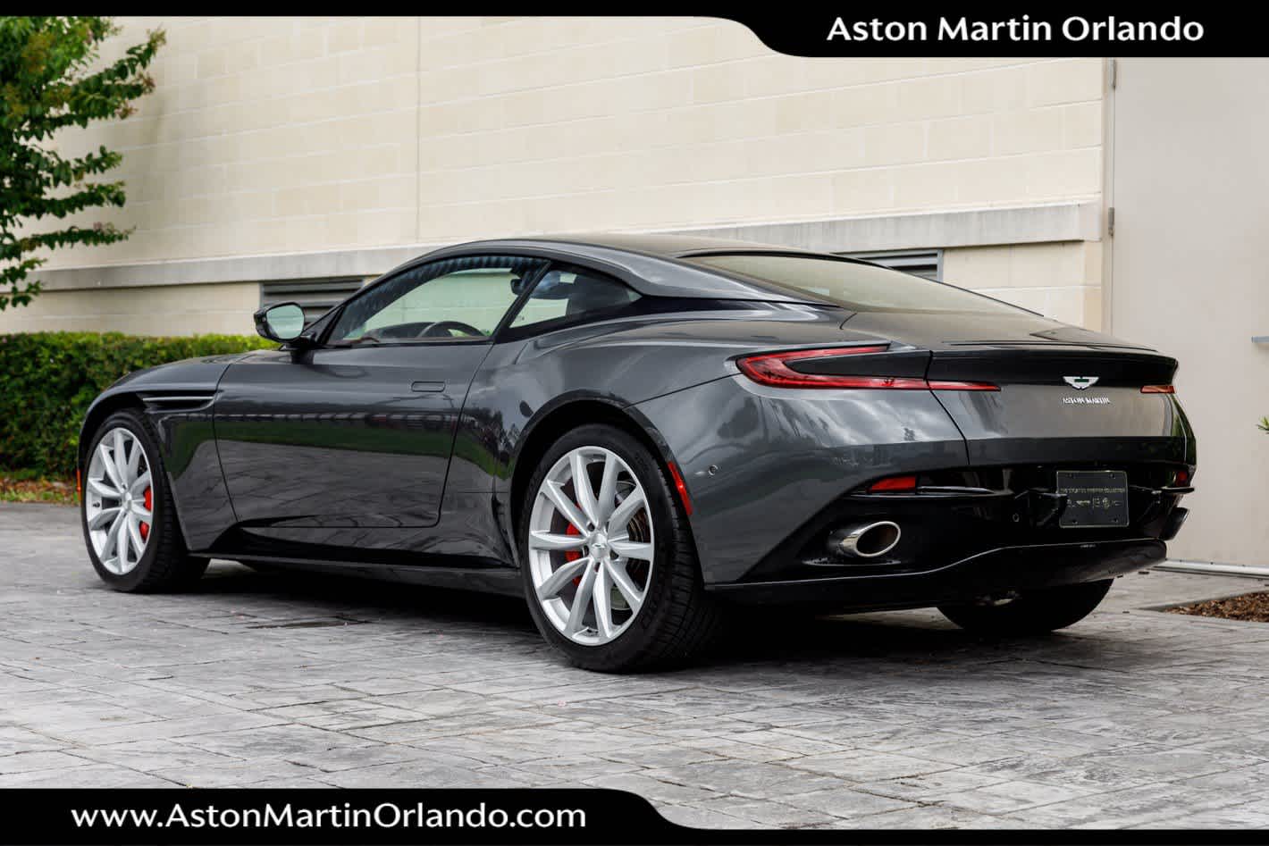 2021 Aston Martin DB11 V8