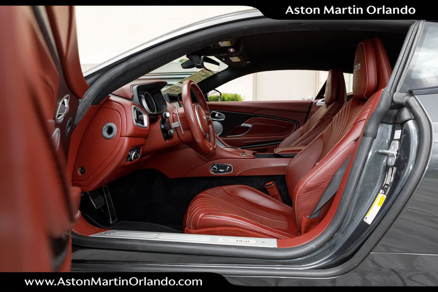 2021 Aston Martin DB11 V8