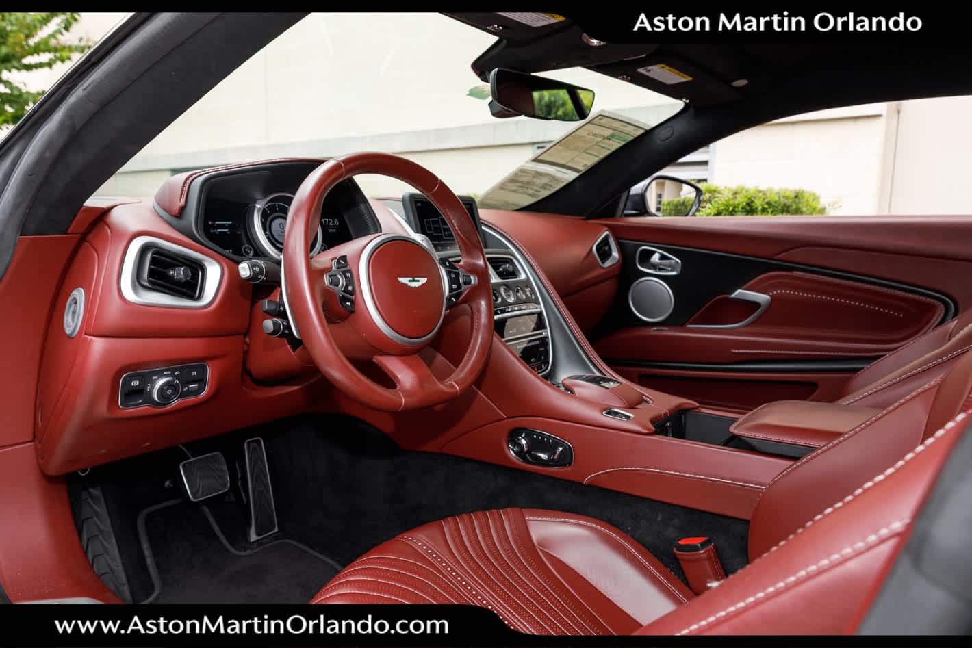 2021 Aston Martin DB11 V8
