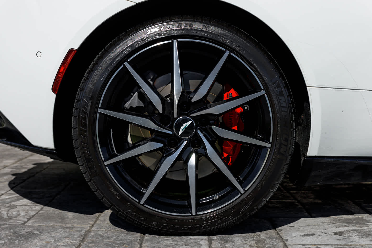 2019 Aston Martin DB11 Base