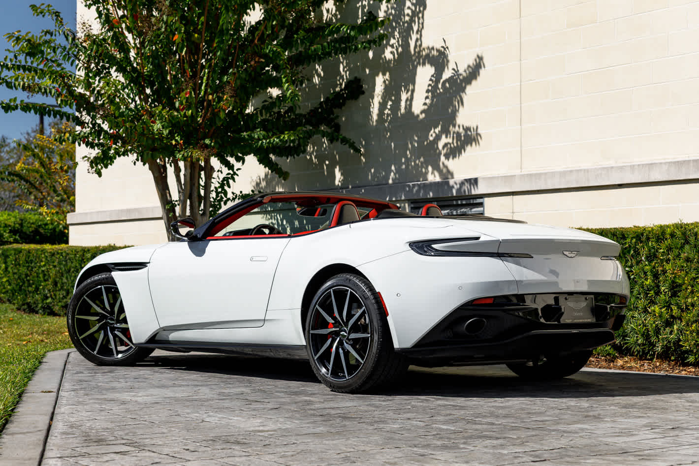 2019 Aston Martin DB11 Base