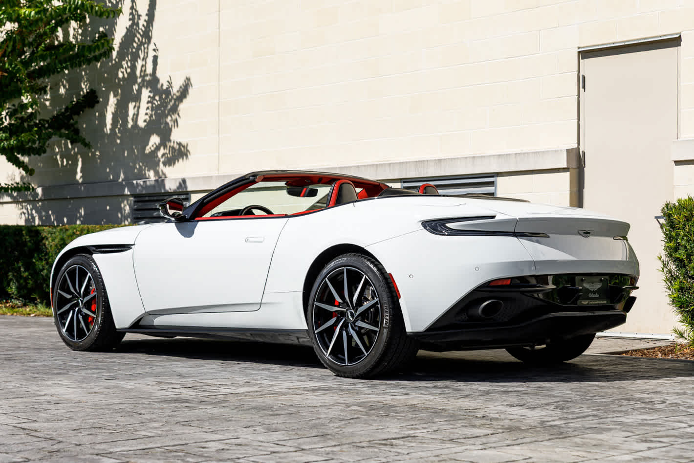 2019 Aston Martin DB11 Base