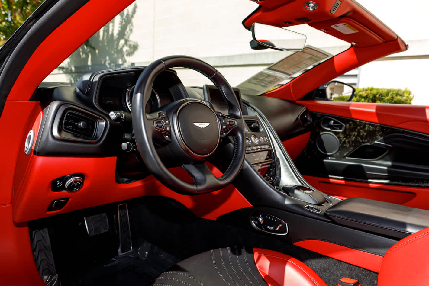 2019 Aston Martin DB11 Base