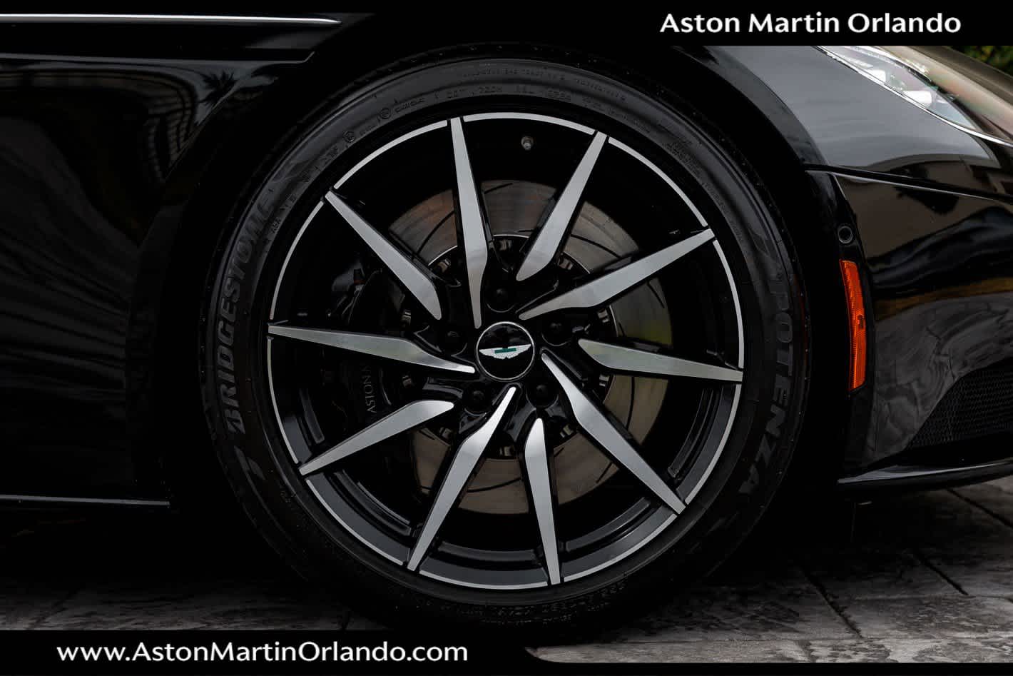 2019 Aston Martin DB11 Base