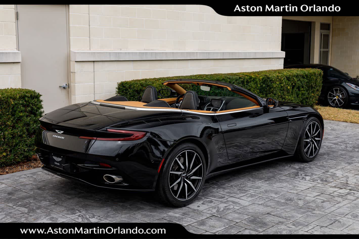 2019 Aston Martin DB11 Base