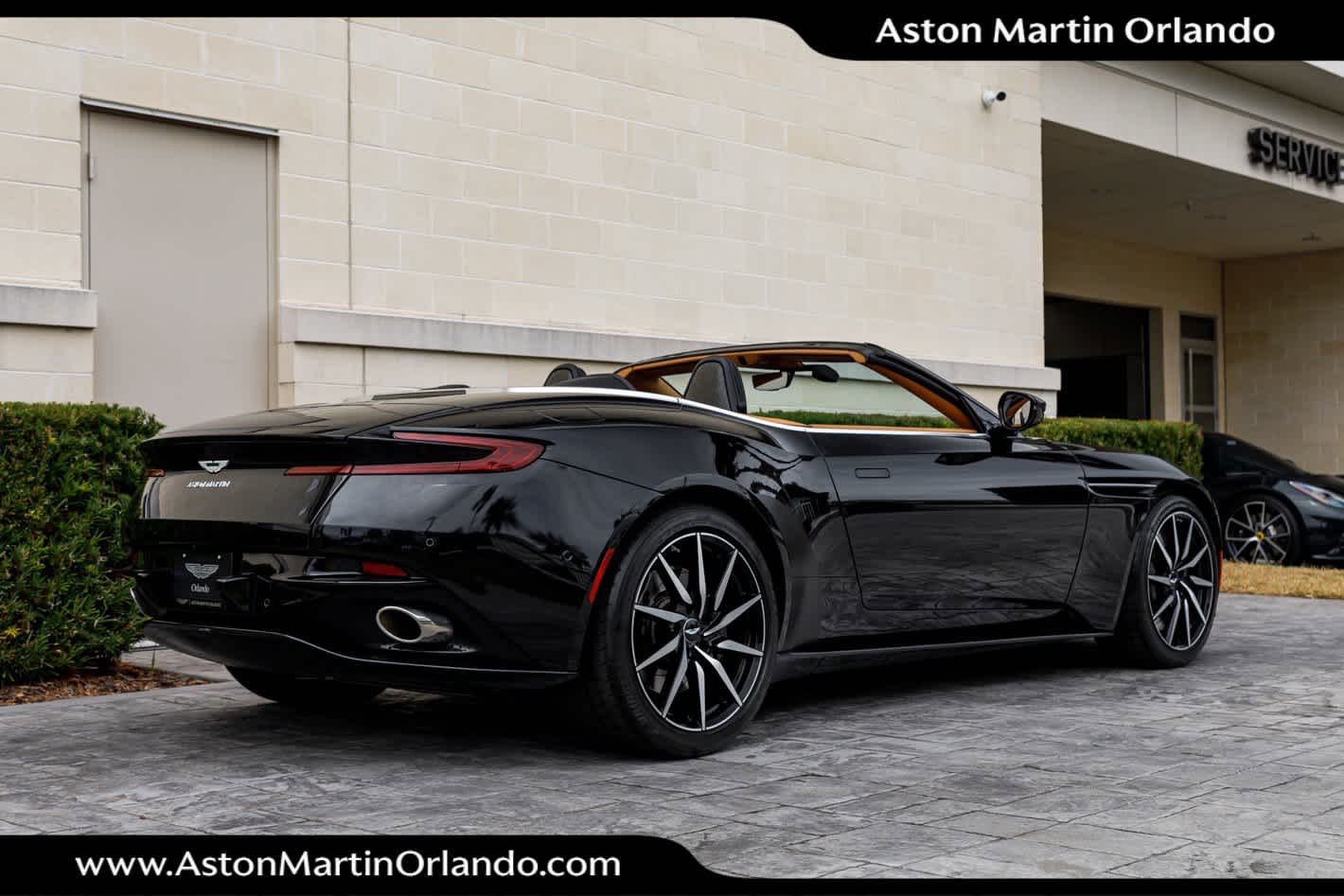2019 Aston Martin DB11 Base