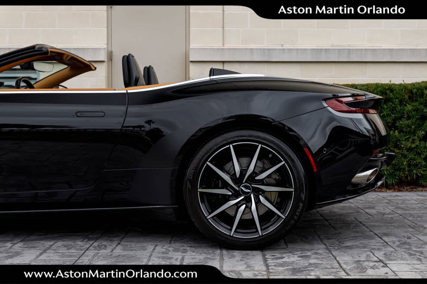 2019 Aston Martin DB11 Base