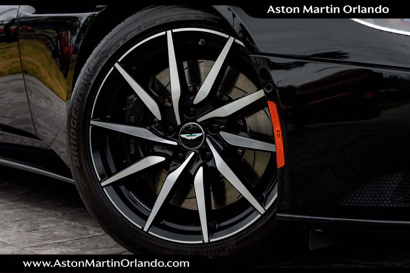 2019 Aston Martin DB11 Base