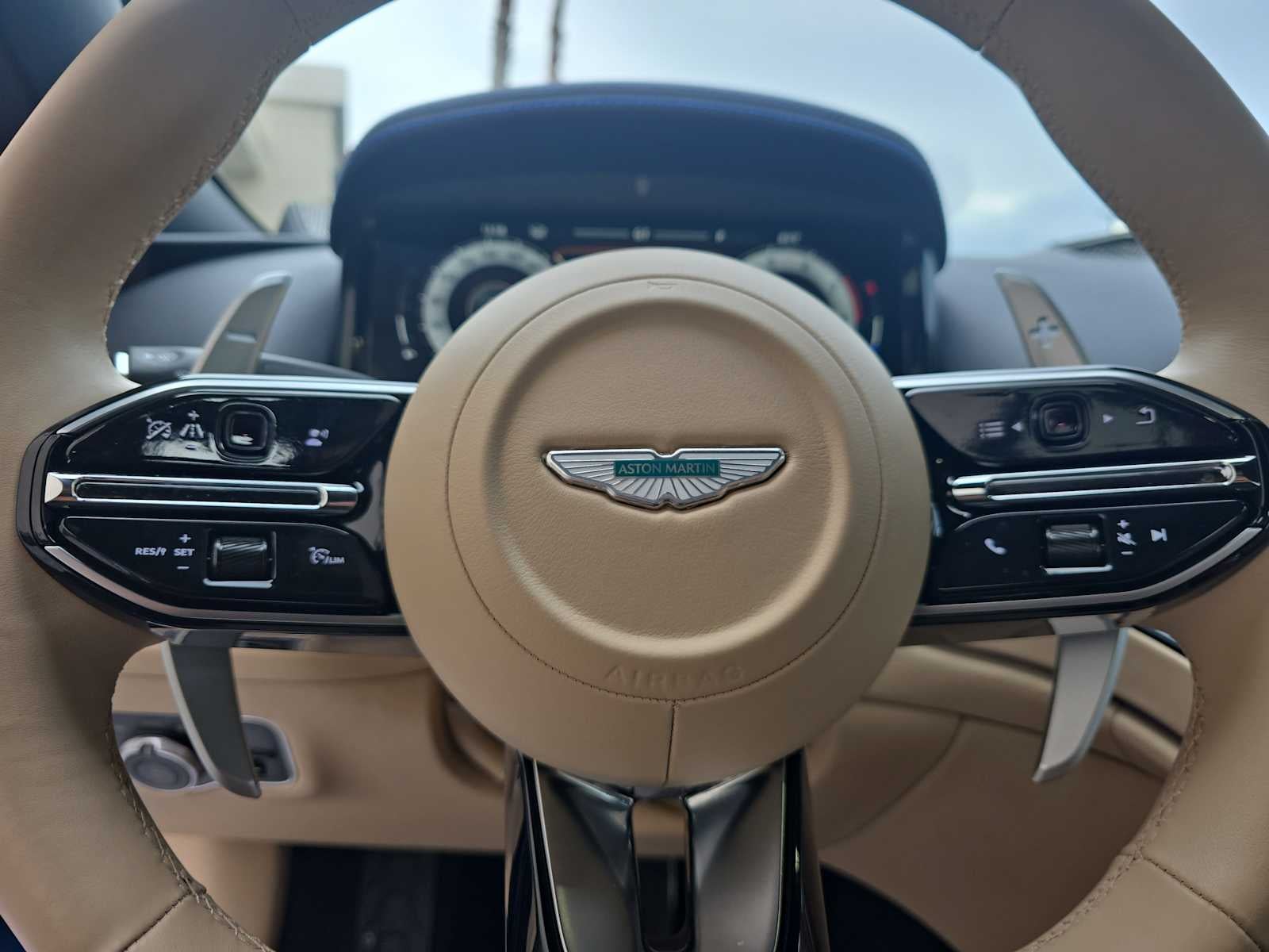 2024 Aston Martin DB12 Base