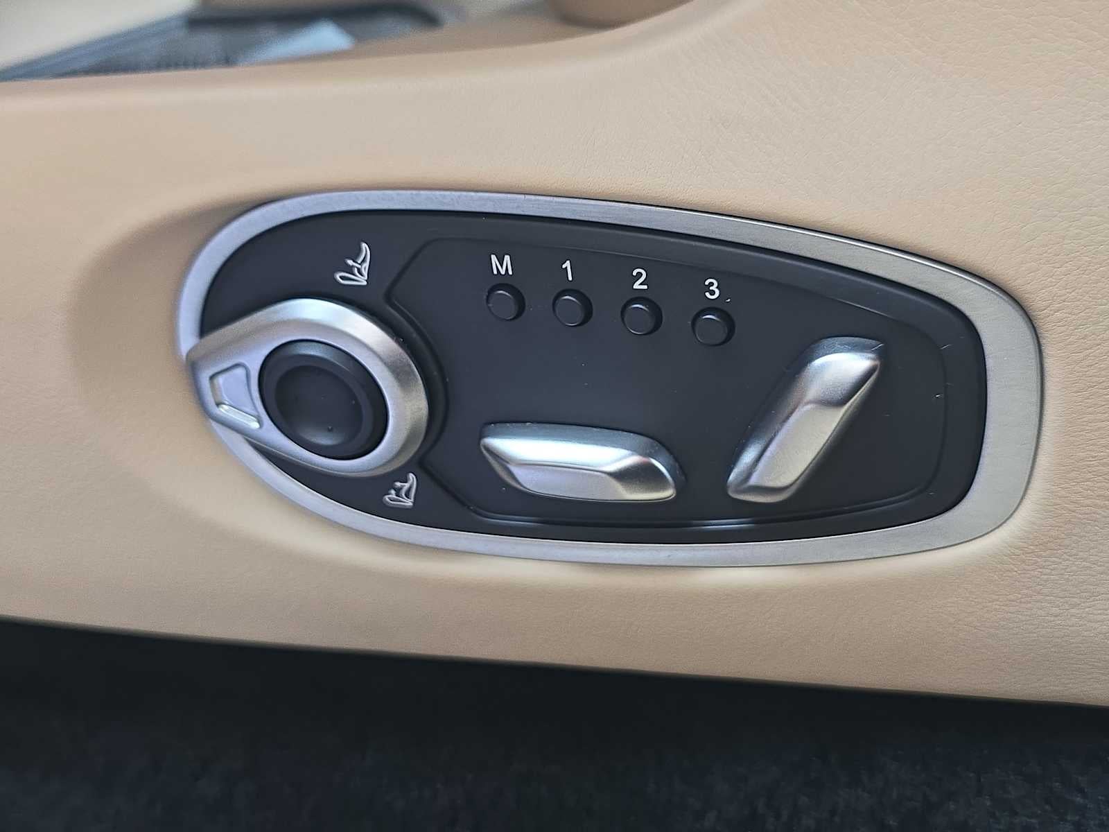 2024 Aston Martin DB12 Base