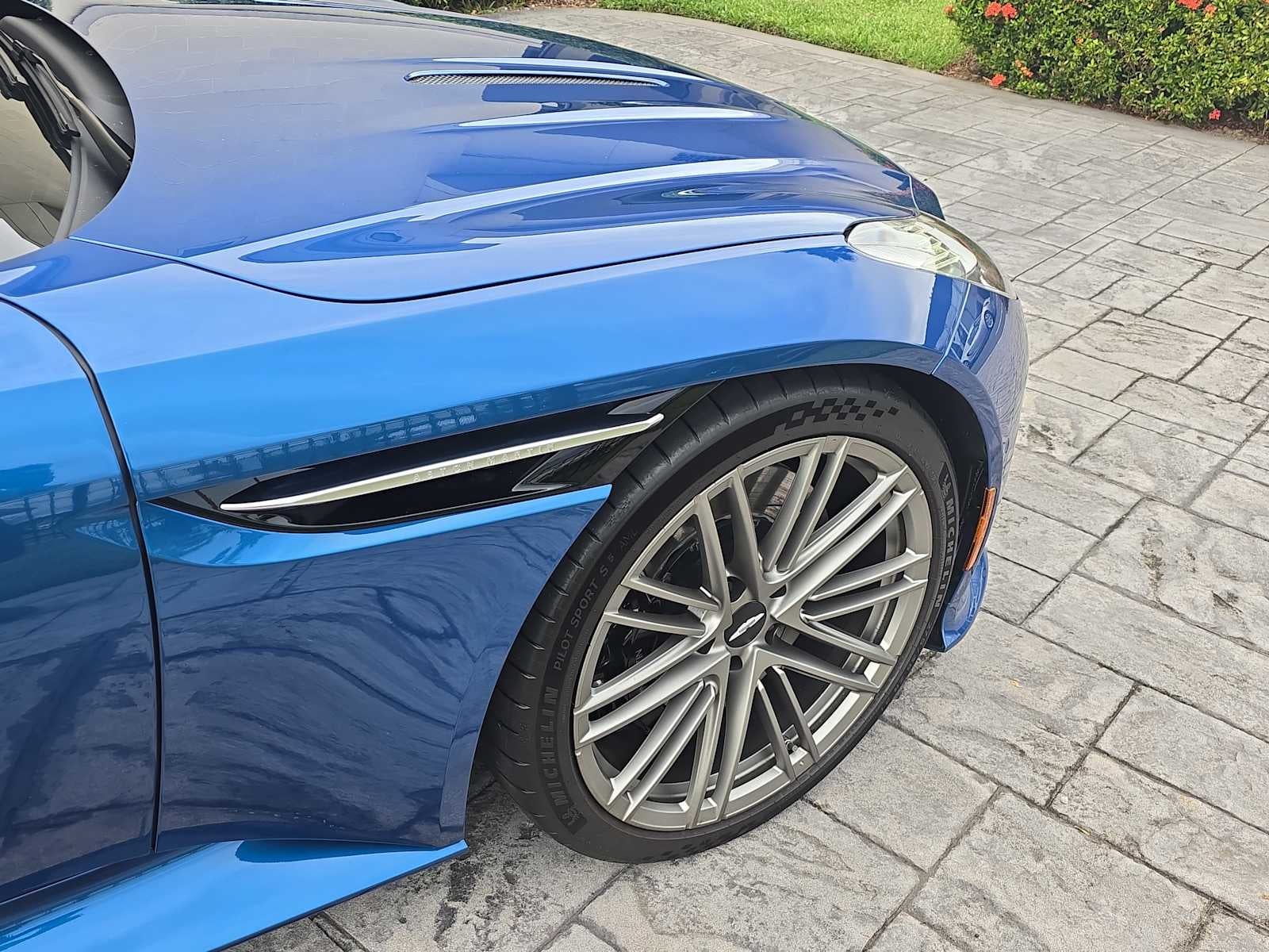 2024 Aston Martin DB12 Base