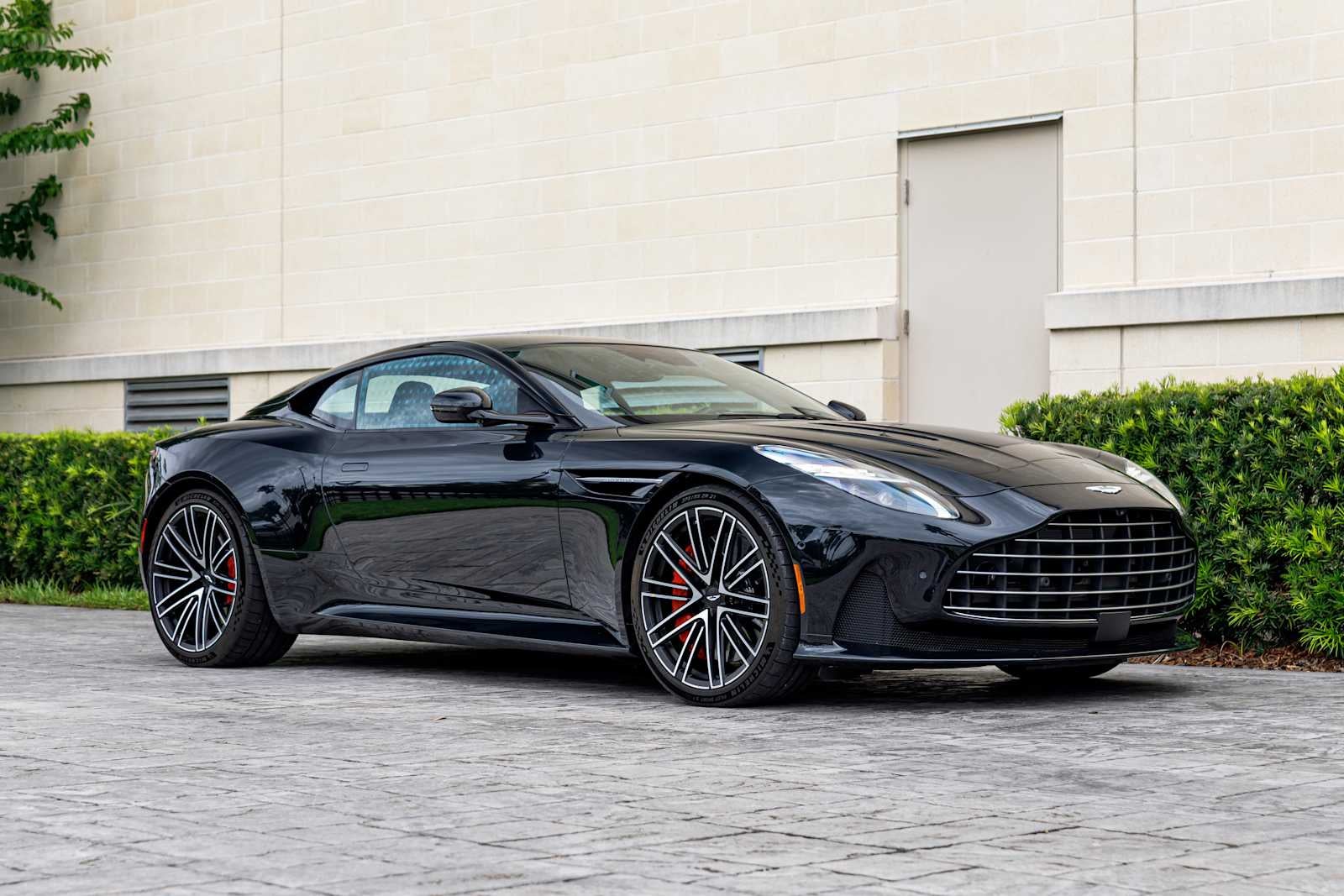 2024 Aston Martin DB12 Base