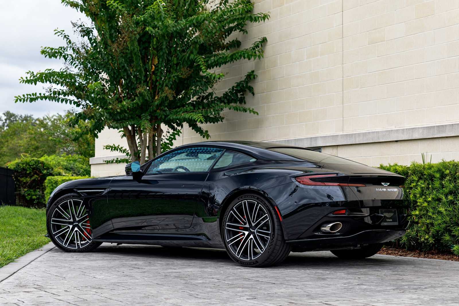 2024 Aston Martin DB12 Base