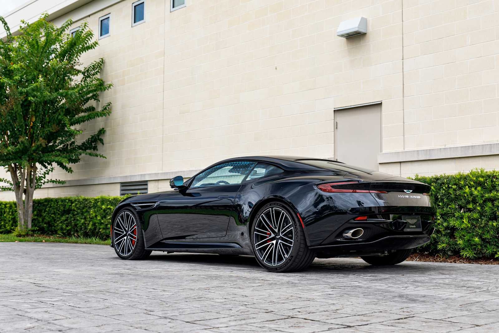 2024 Aston Martin DB12 Base