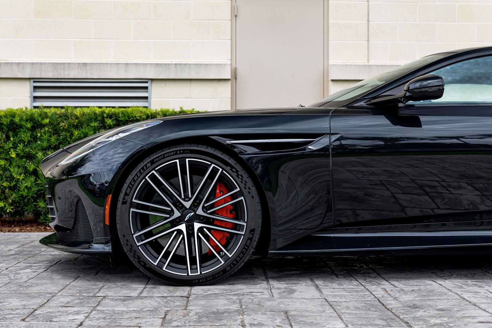 2024 Aston Martin DB12 Base