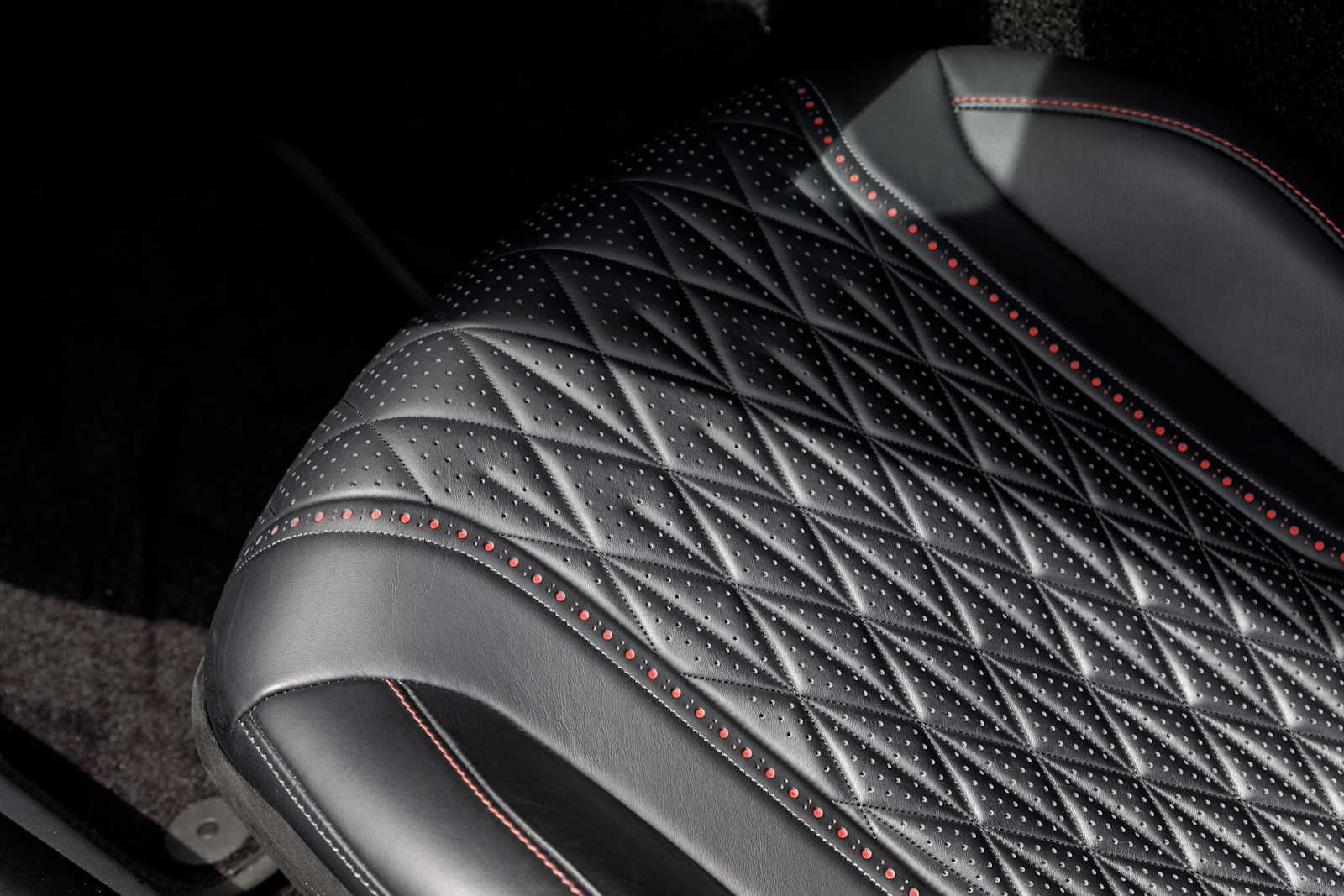 2024 Aston Martin DB12 Base