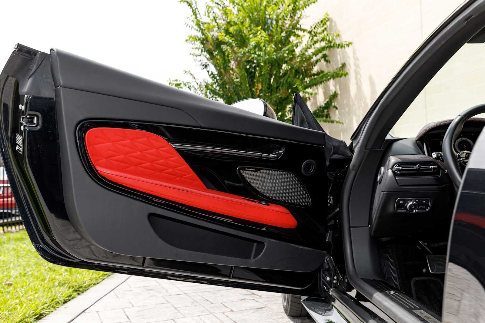 2024 Aston Martin DB12 Base