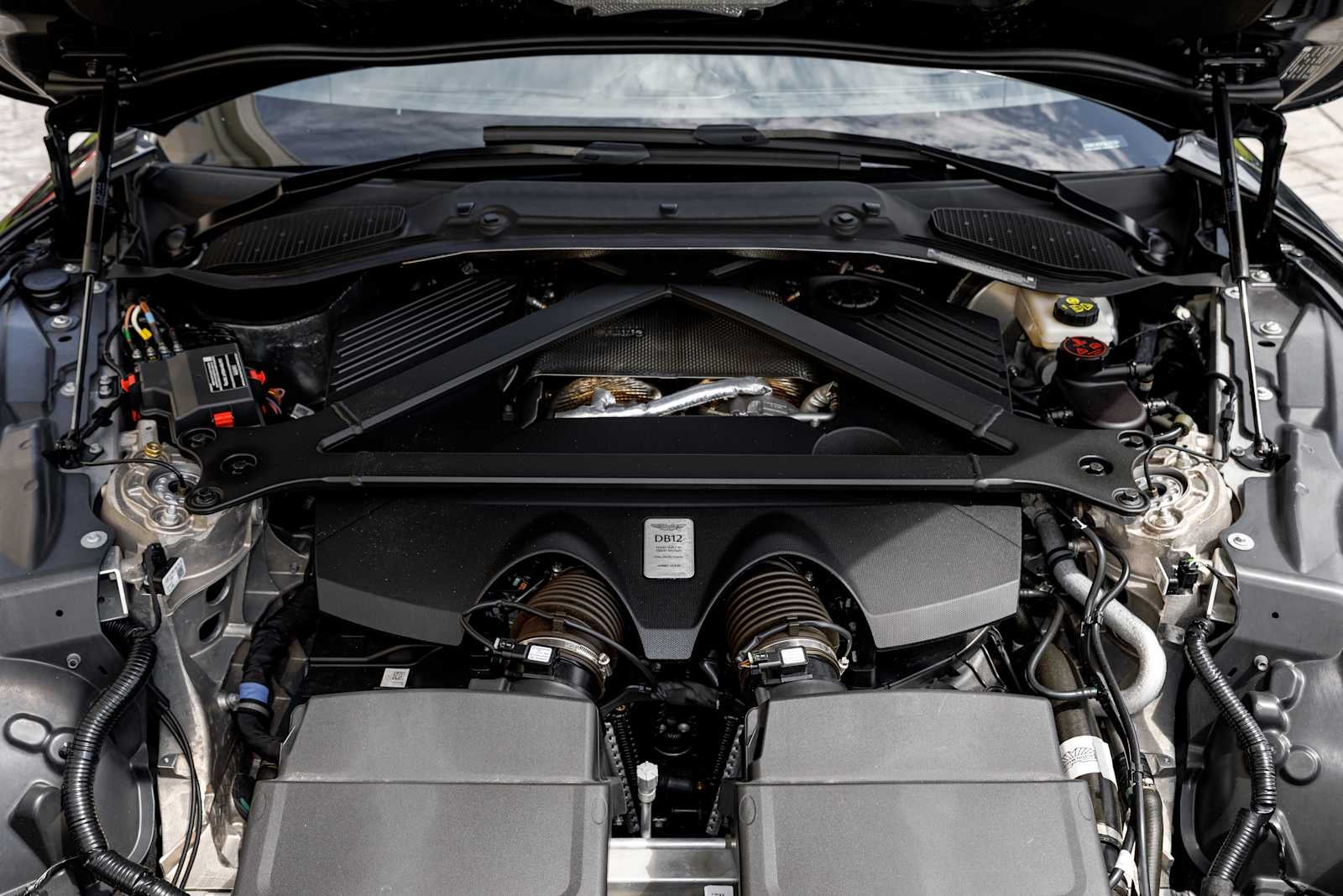 2024 Aston Martin DB12 Base