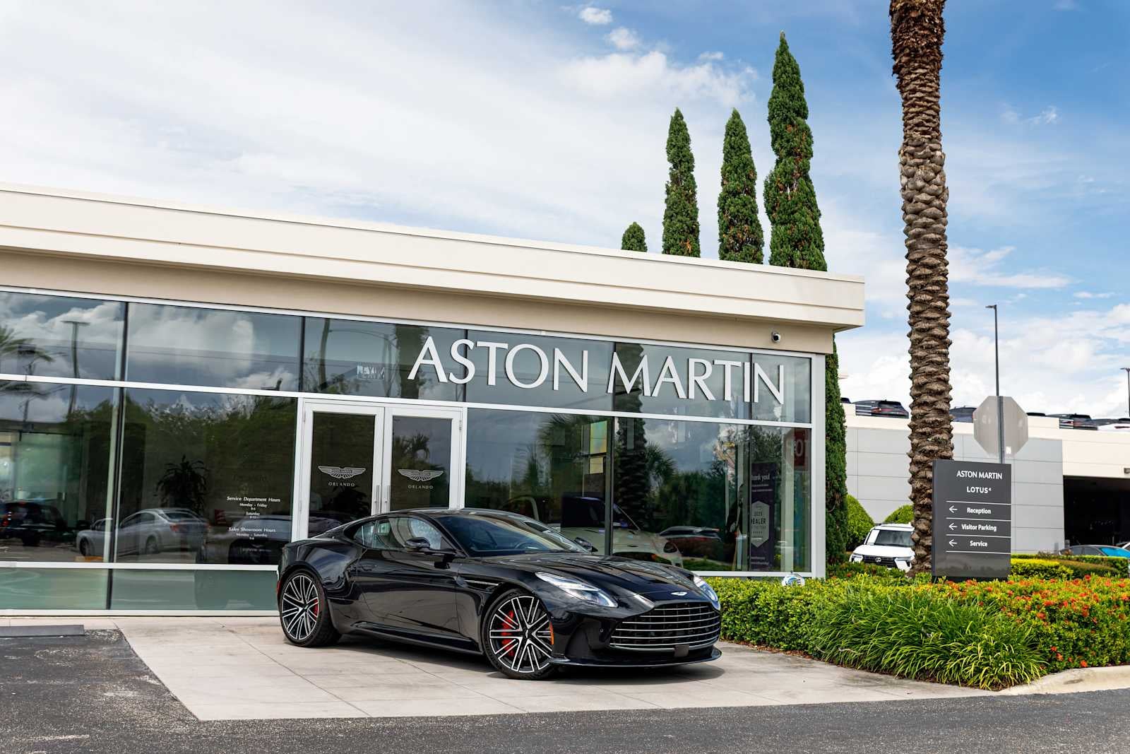 2024 Aston Martin DB12 Base