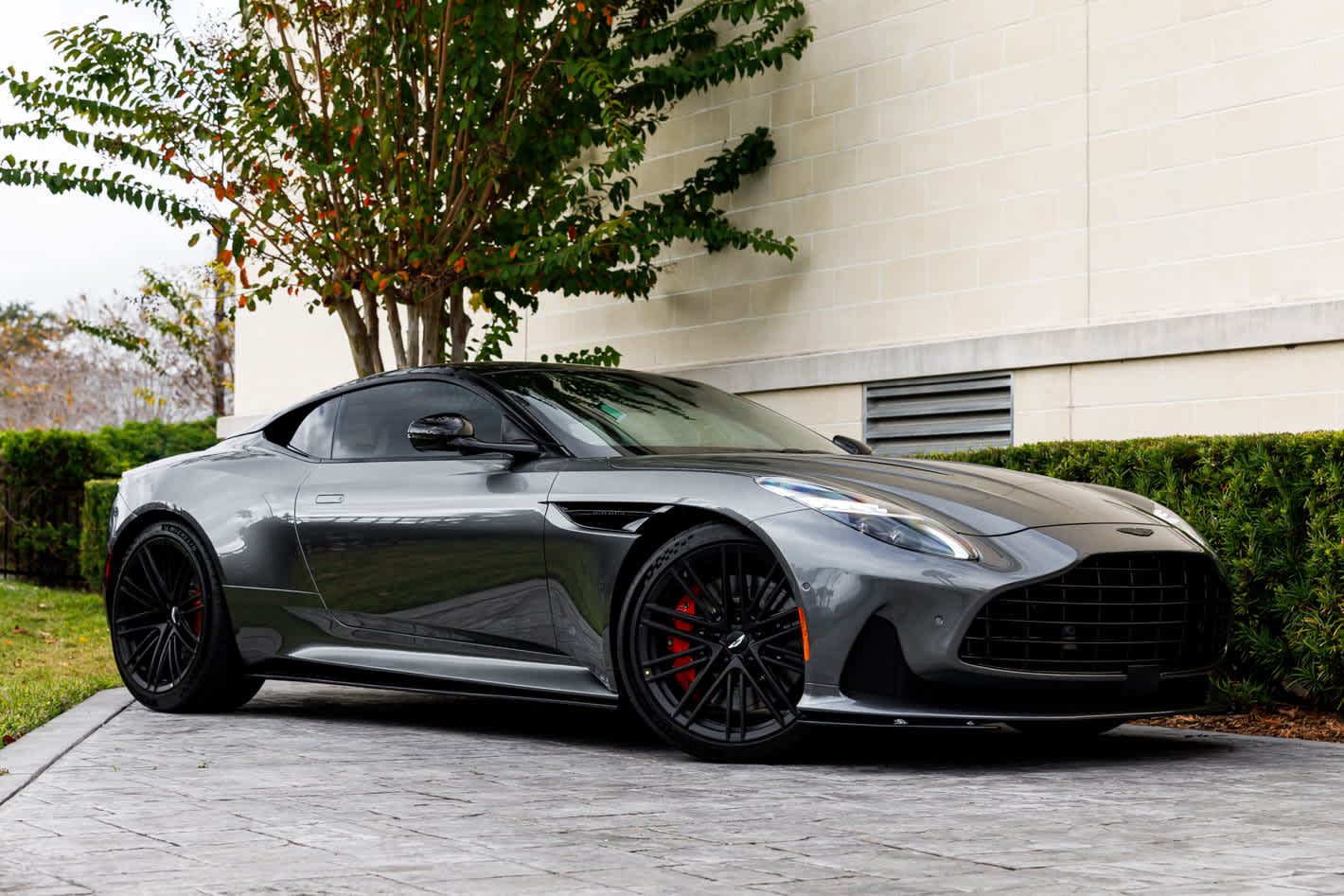 2024 Aston Martin DB12 Base